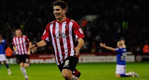 شيفيلد يونايتد يرضخ للرأي العام ويستبعد اللاعب المدان بتهمة الاغتصاب من تدريباته 